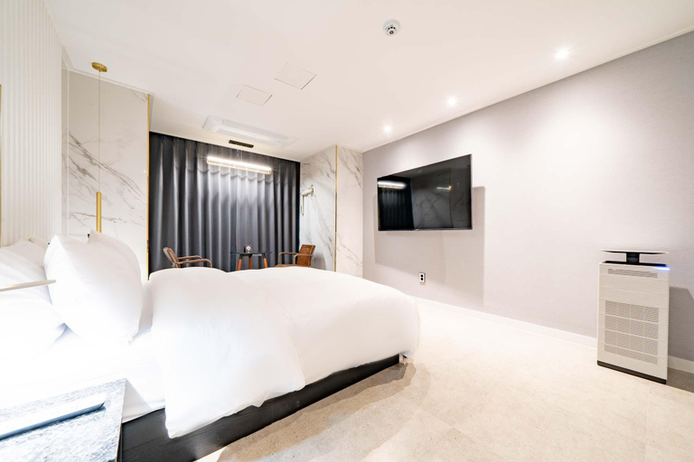 Bedroom 9