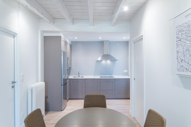 Dining Room 16