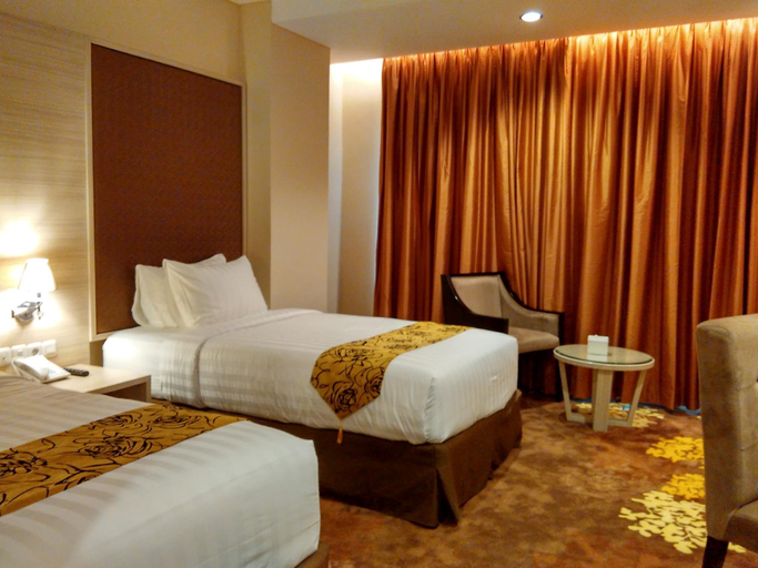 Bedroom 2, Grand Royal Denai Hotel Syariah, Bukittinggi