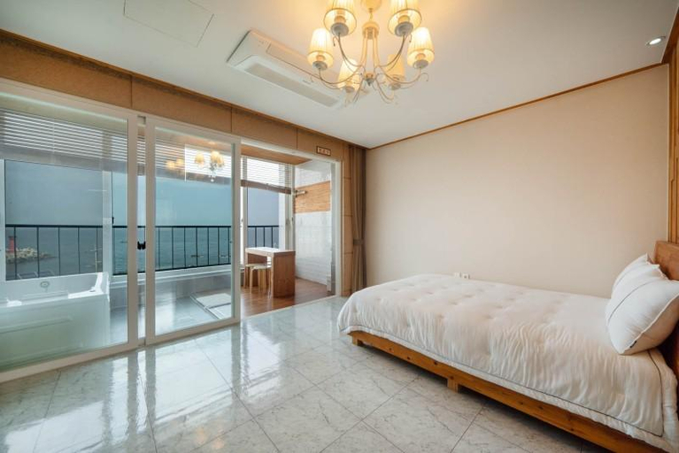 Bedroom 2, Ulsan Sea Star Pension, Gyeongju