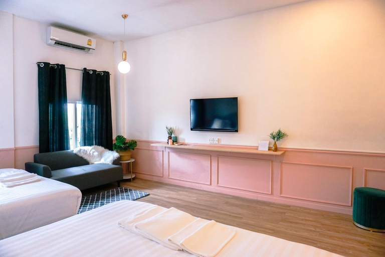 Bedroom 23