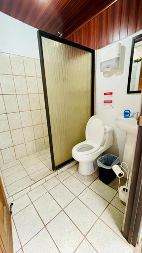 Bathroom 2, Hostel El Pretal, Liberia