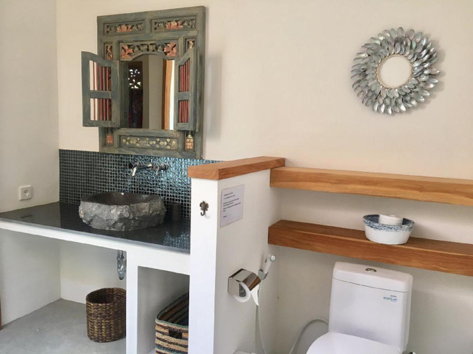 Bathroom 18