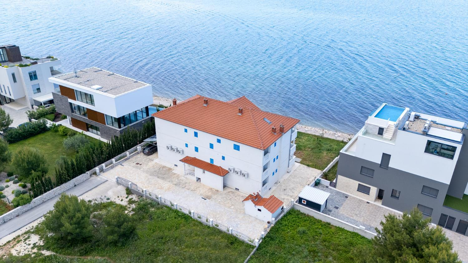 Others 5, Vila Niko Dalmacija, Sukošan