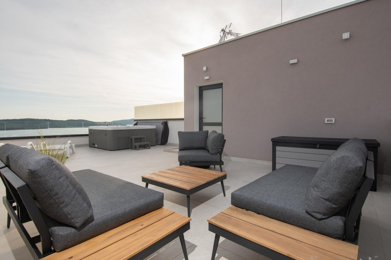 Others 4, Adriatic Garden Apartments, Okrug