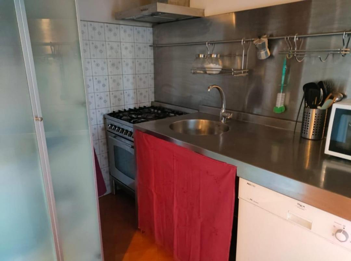 Kitchen 4, Villa Louise by Holiday World, Catania