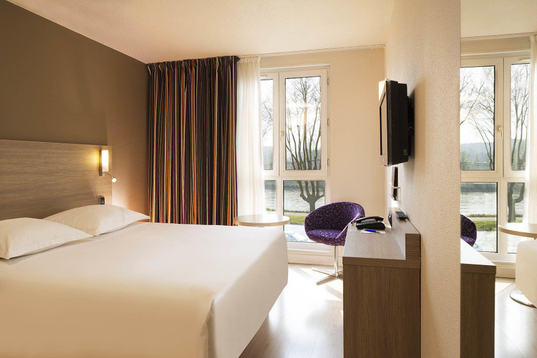 Bedroom 13