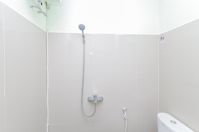 Bathroom 11