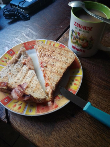 Food & Drinks 4, RUHIG UND SPARTANISCH WOHNEN in Lichtenwalde 1, Mittelsachsen