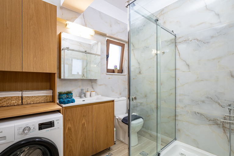 Bathroom 5, Evangelia's Residence, Crete