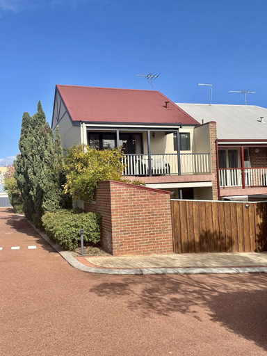Super spacious Fremantle Villa 3 Bedrooms 3 Bathrooms, Fremantle