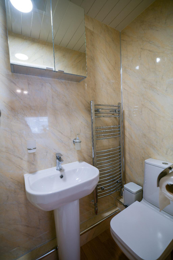 Bathroom 7
