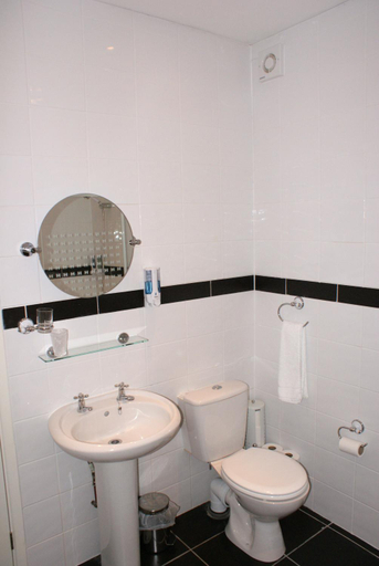 Bathroom 2, The Hawkenbury, Kent