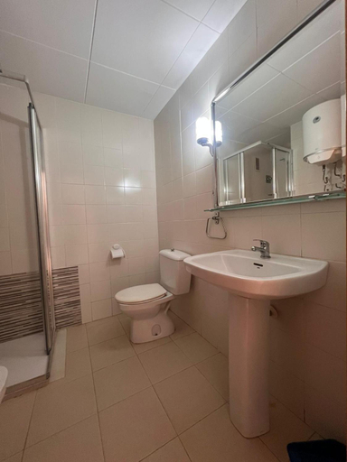 Bathroom 4, APCOSTAS Els Pins Lotus, Girona