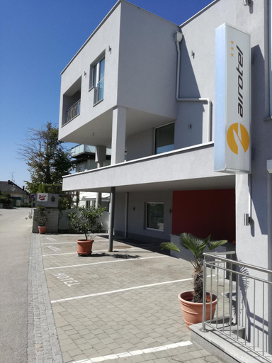 Airotel, Linz Land