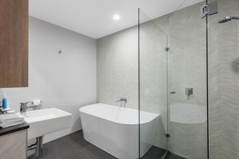 Bathroom 9