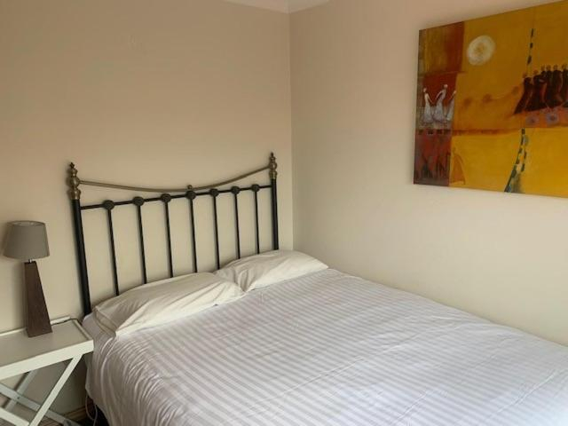 Bedroom 2, Super spacious Fremantle Villa 3 Bedrooms 3 Bathrooms, Fremantle