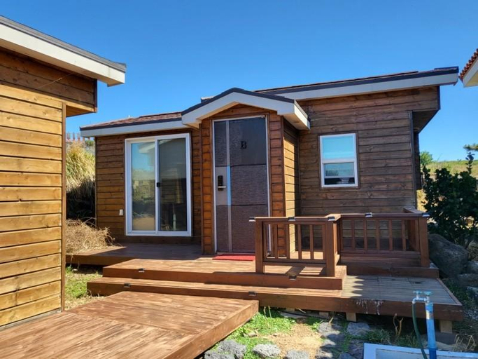 Exterior & Views 1, Seogwipo Marado Sunny Hill Pension, Seogwipo