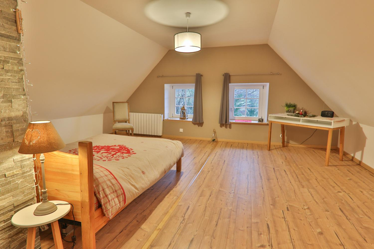 Bedroom 12