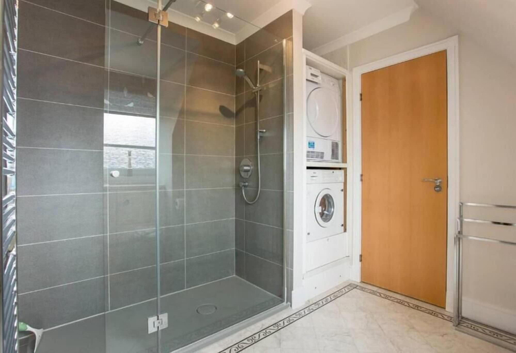 Bathroom 2, JOIVY Inviting Apartment near Leith Walk, Edinburgh