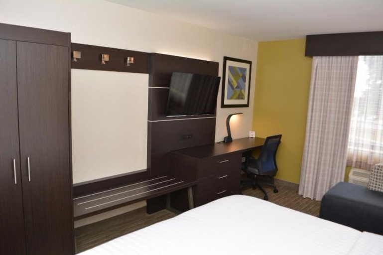 Bedroom 4, Holiday Inn Express & Suites WATERVILLE - NORTH by IHG, Kennebec