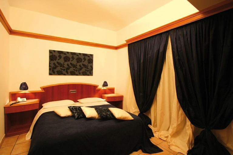 Bedroom 2, Sunshine Hotel & Spa, Vibo Valentia