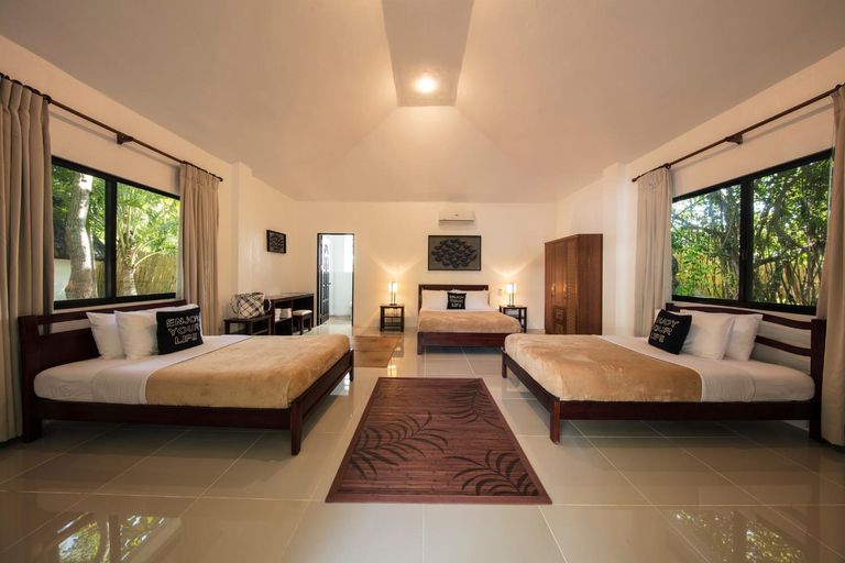 Bedroom 2, Cabilao Sanctuary Beach & Dive Resort, Loon