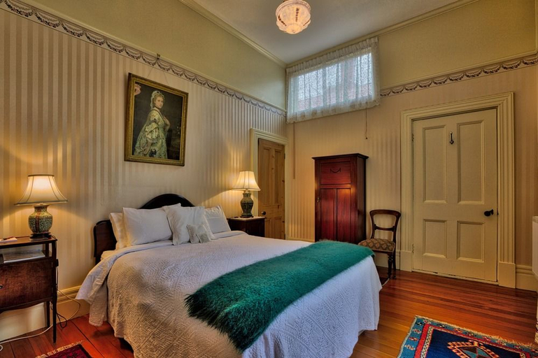 Bedroom 2, Pen-y-bryn Lodge, Waitaki