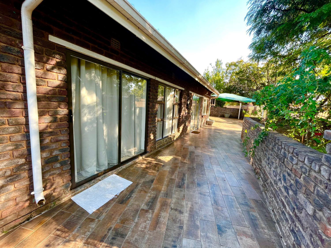 Others 5, Swane’s guesthouse, Bojanala