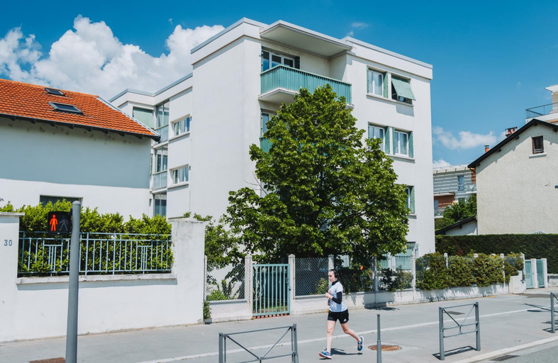 Exterior 5