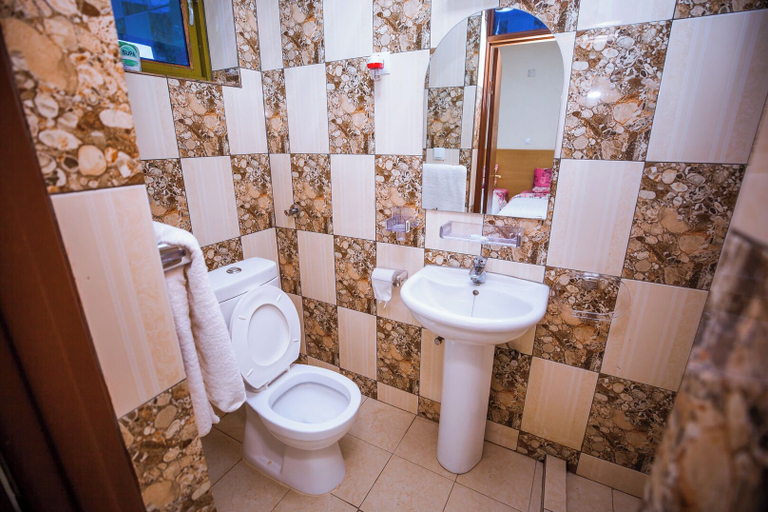 Bathroom 3, Anthurium Residential Hotel, Nyarugenge