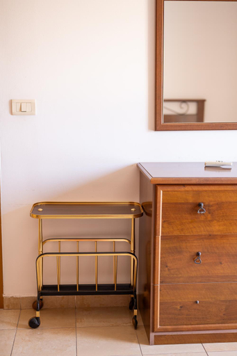 Others 5, Vintage Blloku Apartment, Tiranës