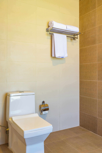 Bathroom 3, Mhendo Hotel & Studio Suites, Bagmati