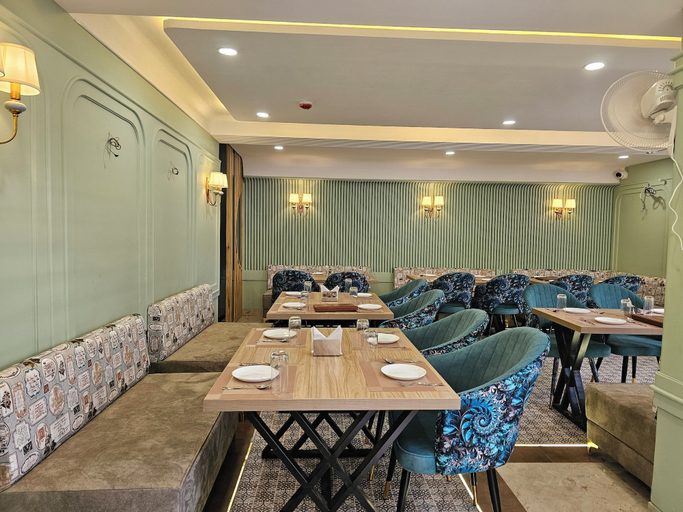 Food & Drinks 4, The Blu Pearl, Gwalior