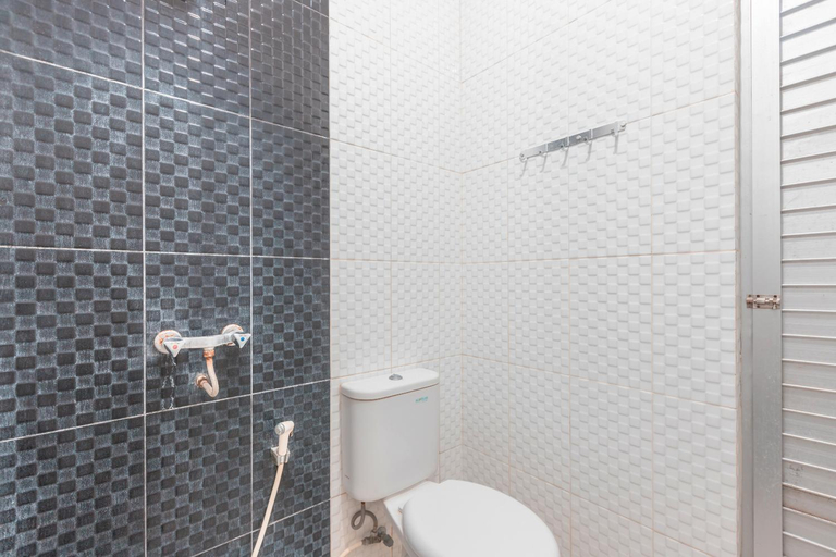 Bathroom 4