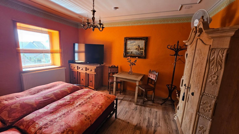 Bedroom, Burg Schleibnitz bei Wanzleben, Börde
