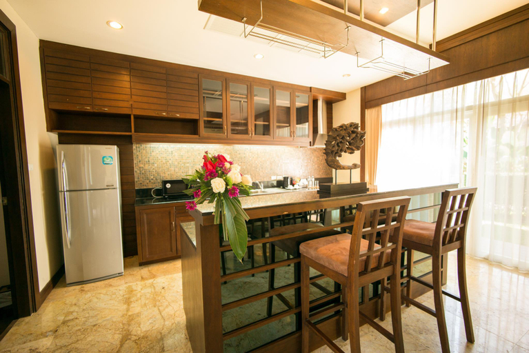 Dining Room 18