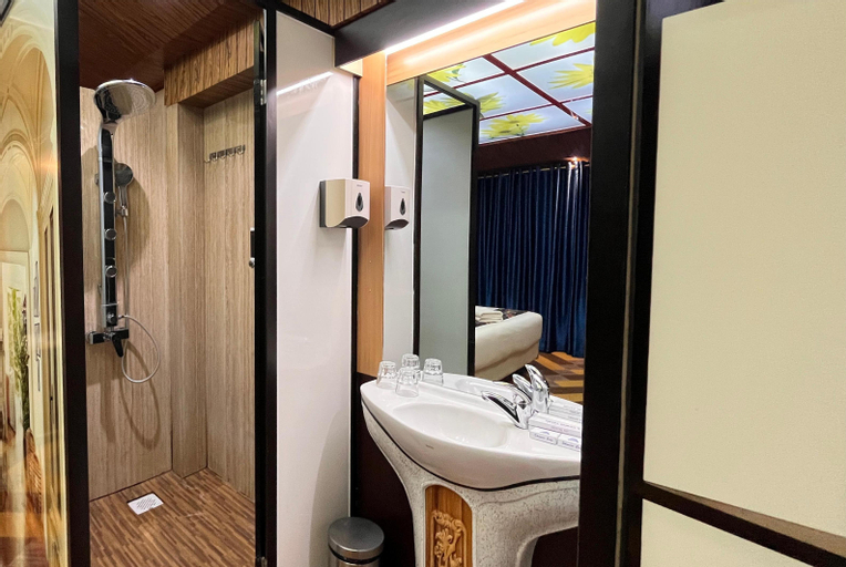 Bathroom 9
