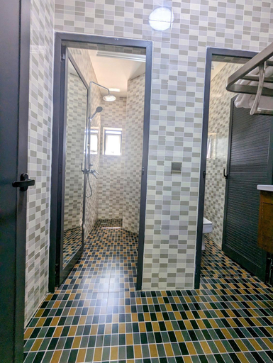 Bathroom 3, Les Ombrelles Appart'Hotel, Cotonou