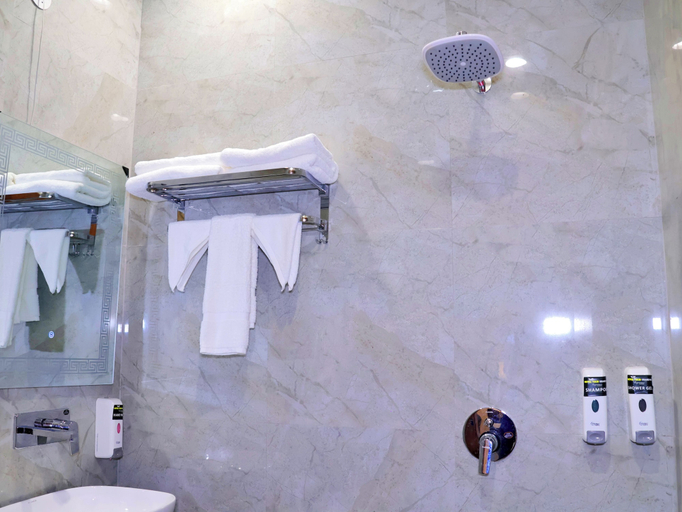 Bathroom 4, Hotel Tulsi Grand Inn, Mathura