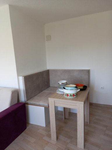 Others 4, MD APARTMANI CANJ