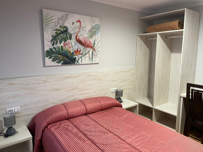 Others 4, HOSTAL CID, Ourense