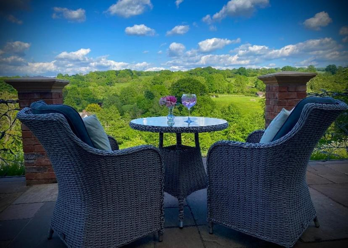 Others 4, The Old Rectory - Valley View Room In Private Home, Worcestershire