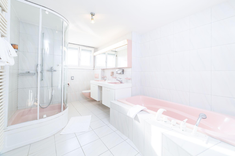 Bathroom 9