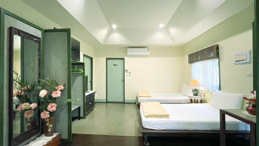 Bedroom 12