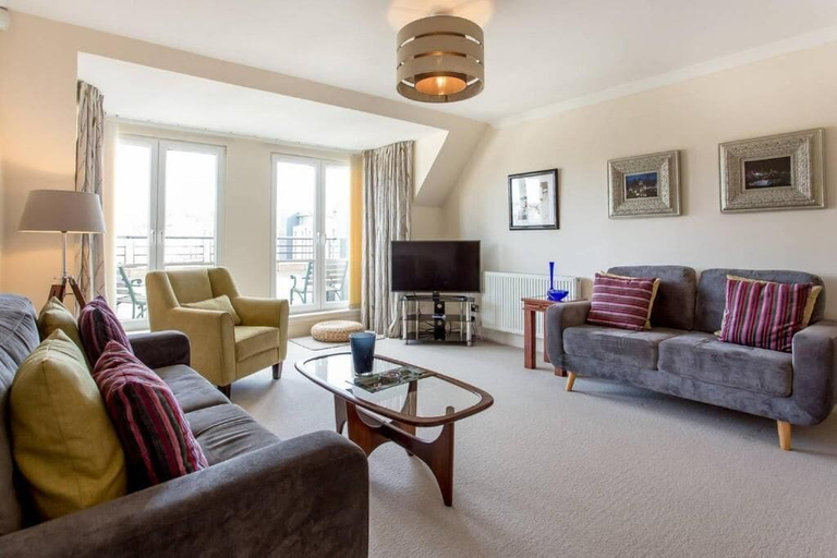 Others 5, JOIVY Inviting Apartment near Leith Walk, Edinburgh