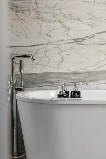 Bathroom 12