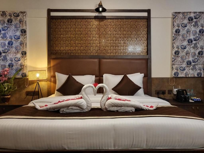 Bedroom 2, Nirantara Resort & Spa, Bangalore