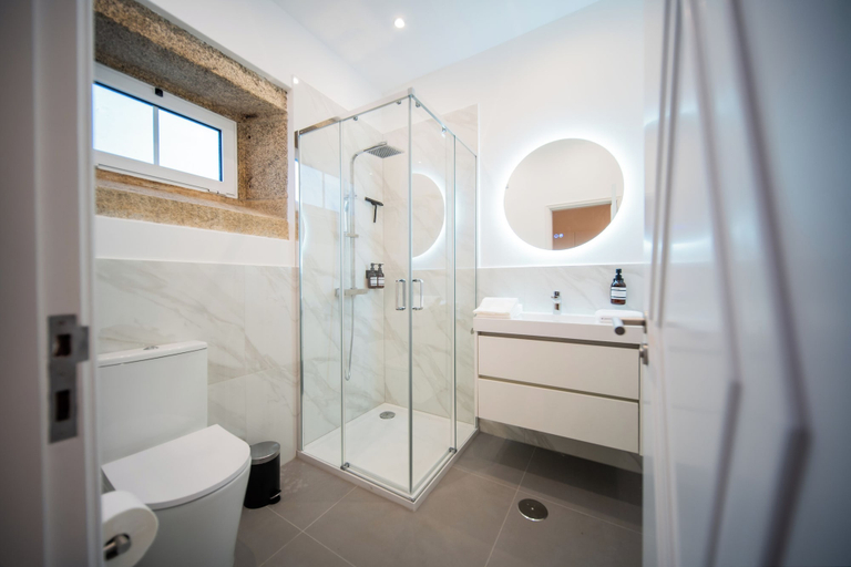 Bathroom 4, Quinta da Victória by venimar, Viana do Castelo