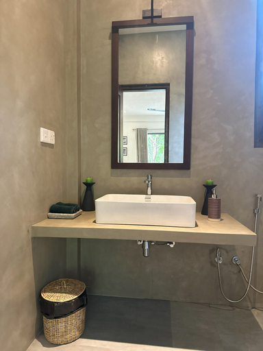 Bathroom 4, The Den at Yala, Katharagama